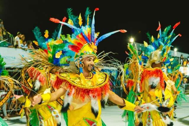 Carnaval: desfile de escolas de samba ser&aacute; em local fechado e sem p&uacute;blico