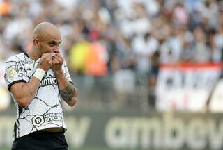Fábio Santos garantiu a vitória do Timão (Foto: Rodrigo Coca / Ag. Corinthians)
