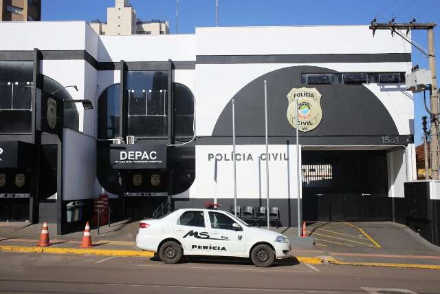 Jovem &eacute; esfaqueado 10 vezes e tem v&iacute;sceras expostas em briga