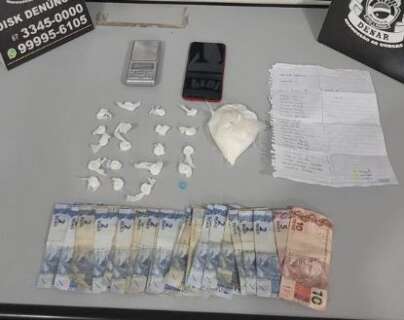 Traficante é preso com cocaína, ecstasy e 3 motocicletas em supermercado 
