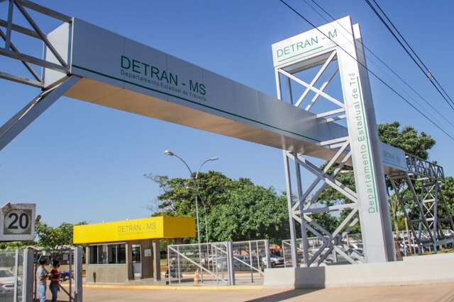 Detran abre na quarta-feira leil&atilde;o com 180 lotes de ve&iacute;culos para circula&ccedil;&atilde;o 