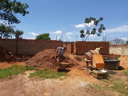 ONG precisa arrecadar R$ 300 mil para construção de casa de apoio para mulheres