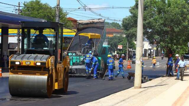 Prefeitura come&ccedil;a obras de recapeamento da Rua 26 de Agosto