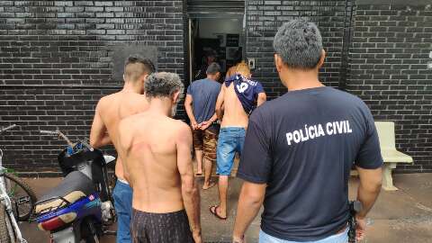 Em operação nos bairros, Polícia Civil prende 19 por tráfico de drogas