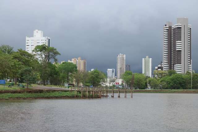 Quinta-feira será de calor e pancadas de chuva em MS