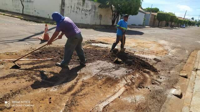 Prefeitura recupera &aacute;reas afetadas por eros&otilde;es no Jardim Semin&aacute;rio