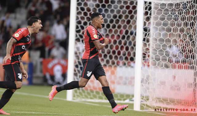 Com gol de Pedro Rocha, Athletico-PR vence o Cuiab&aacute; por 1 a 0