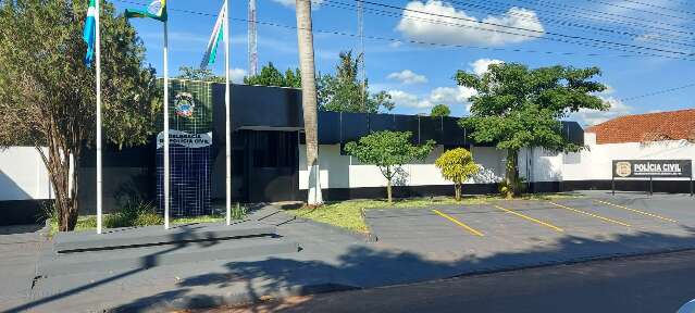 Agredida pelo marido, mulher teve bra&ccedil;o quebrado e vivia &quot;cercada&quot; de facas  