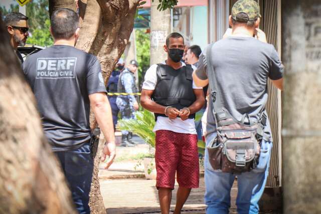 Pol&iacute;cia refaz &uacute;ltimos momentos de idosa assassinada