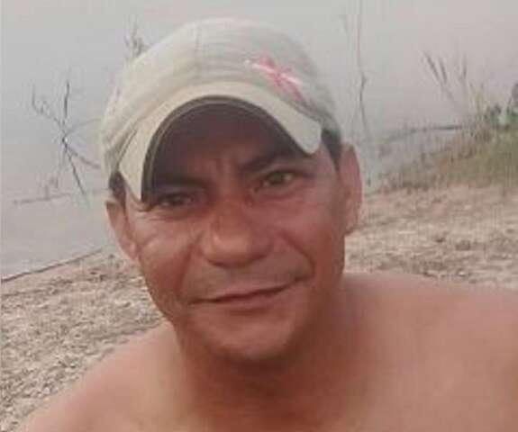 Quase 24h depois, bombeiros acham corpo de homem que desapareceu no Rio Ivinhema