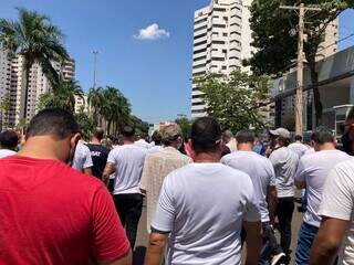 Marcha dos Homens reuniu 600 pessoas em Campo Grande. (Foto: Mariely Barros)