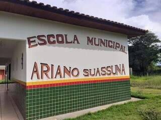 Escola municipal atende pelo menos três assentamentos de Sidrolândia. (Foto: Enelvo Jr)