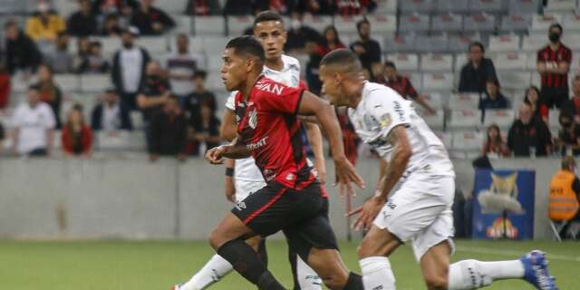 Athletico-PR e Palmeiras terminam duelo empatados em 0 a 0 na Arena da Baixada