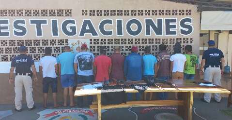 Dez s&atilde;o presos com droga e armas em a&ccedil;&atilde;o da pol&iacute;cia paraguaia na fronteira