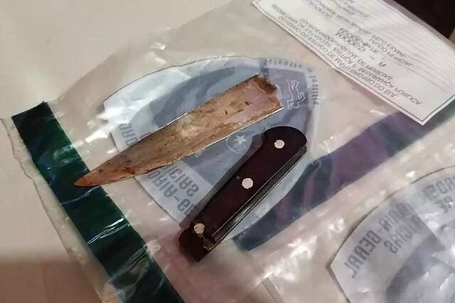 Jovem &eacute; preso depois de matar outro a facadas por causa de bateria veicular