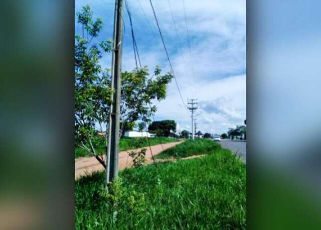 Ap&oacute;s 4 dias sem internet, cidade &quot;volta ao normal&quot; e pol&iacute;cia intima caminhoneiro