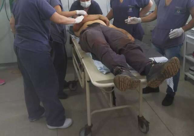 Dupla rouba carreta, sequestra motorista e morre em confronto com a PM