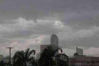 Mato Grosso do Sul tem previsão de chuva forte no domingo. (Foto: Henrique Kawaminami/Arquivo)