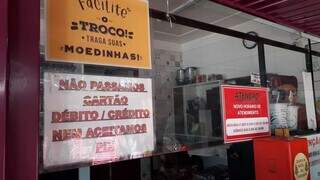 Na chiparia, não se aceita nem cartões, nem Pix. (Foto: Bárbara Cavalcanti)