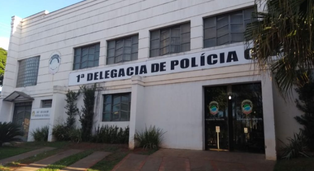 Veterin&aacute;ria denuncia e cachorro &eacute; encontrado morto a pauladas 