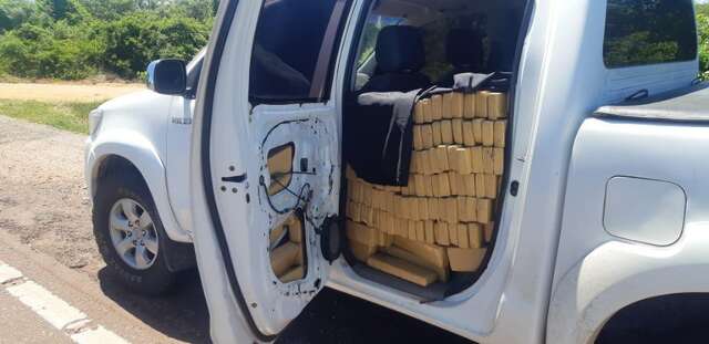 Traficante &eacute; preso em camionete furtada carregada com maconha
