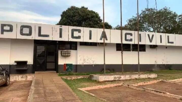Tio-av&ocirc; &eacute; investigado por estupro ap&oacute;s agarrar menina de 11 anos