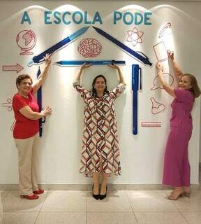 Coautoras Neiva, Nara e Elizabeth durante lançamento da obra (Foto: Arquivo pessoal)