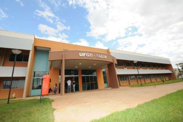 Com 159 vagas, UFGD est&aacute; com inscri&ccedil;&otilde;es abertas no mestrado e doutorado 