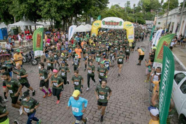 Corrida consagra hexacampe&atilde;o no masculino e estreante vence no feminino