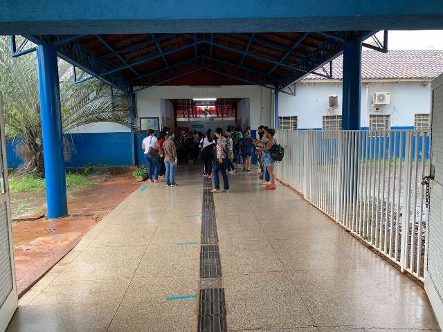 Sele&ccedil;&atilde;o de tempor&aacute;rios &eacute; esperan&ccedil;a para professores desempregados
