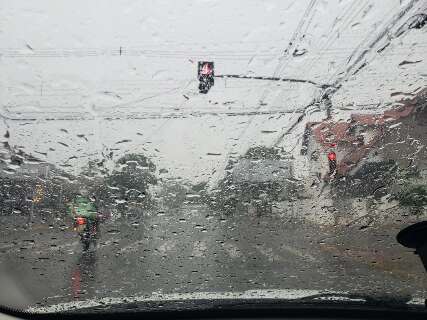 Chuva se intensifica na Capital, mas alerta de risco &eacute; para Norte de MS
