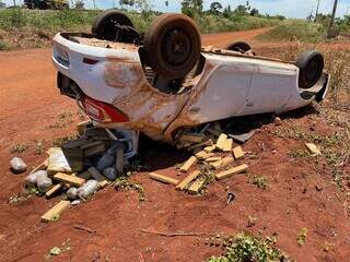 PRF apreende carro com droga que capotou ap&oacute;s 12 km de persegui&ccedil;&atilde;o na BR-163