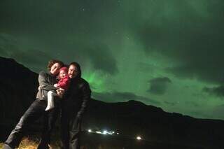 Depois da terceira noite na Islândia, família conseguiu ver e registrar um dos fenômenos mais lindos no céu. (Foto: Arquivo Pessoal)