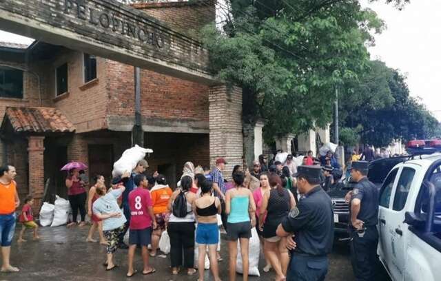 Fam&iacute;lia conclui entrega de donativos e espera por liberta&ccedil;&atilde;o de menonita