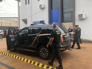 Policiais saindo para operação na terça-feira. (Foto: Divulgação/PFMS)