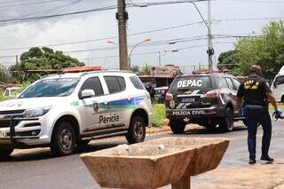 Moradores encontram cad&aacute;ver em terreno baldio na Guaicurus