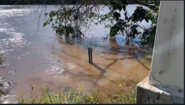 N&iacute;vel do Rio Taquari diminui, mas Defesa Civil mant&eacute;m estado de alerta