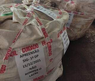 Juiz solta donos de ferros-velhos presos por comprar fio de cobre furtado