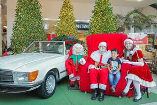 Papai Noel está pronto para receber os pequenos.(Foto: Marcos Maluf)