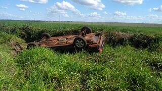 Motorista perde controle da dire&ccedil;&atilde;o e capota carro com 3 adolescentes na BR-376