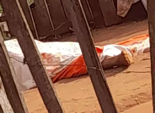 Esposa testemunhou assassinato de rapaz que ainda correu de desafeto 