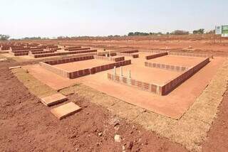 Projeto vai ajudar 100 fam&iacute;lias a constru&iacute;rem casas em Campo Grande