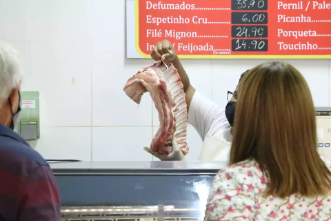 Preços de carnes apresentam variação de 157% neste fim de ano