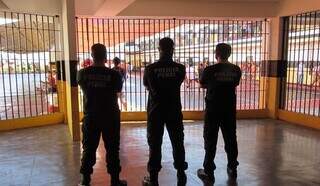 Policiais penais dentro de presídio do Estado (Foto: Arquivo/Agepen)