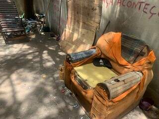 Corpo de rapaz &eacute; encontrado na frente de obra abandonada de motel na Moreninha