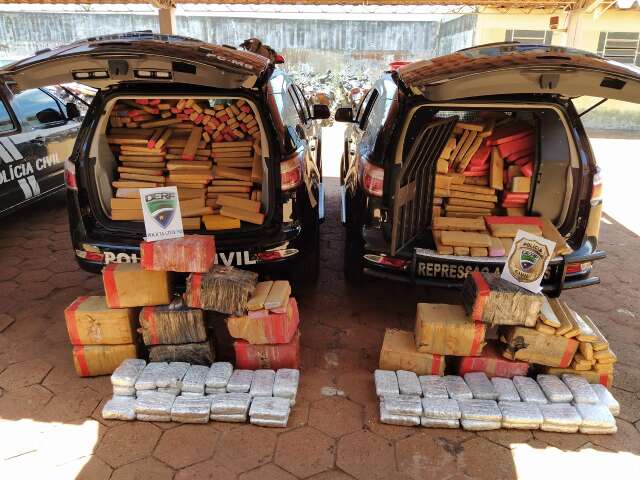 Trio &eacute; preso com arma, muni&ccedil;&otilde;es e 897 quilos de maconha na Vila Aimor&eacute; 