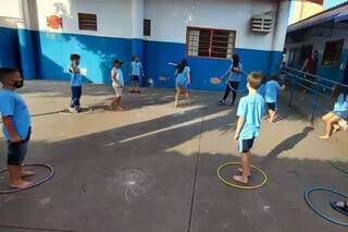 Crianças da Rede Municipal de Ensino em aula de Educação Física na Capital. (Foto: Divulgação)