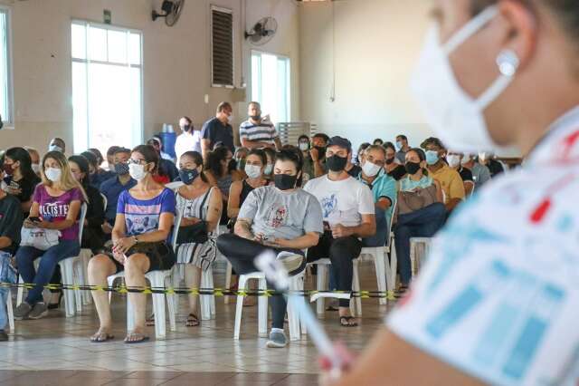 Feriado de Natal ter&aacute; vacina&ccedil;&atilde;o contra covid das 7h30 &agrave;s 17h 