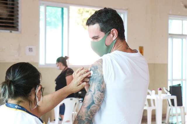 Trégua na correria, feriado de Natal foi dia de garantir “vacina no braço”