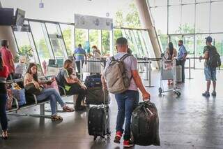 São permitidos até 30 quilos no bagageiro e até 5 quilos de bagagem de mão. (Foto: Henrique Kawaminami)